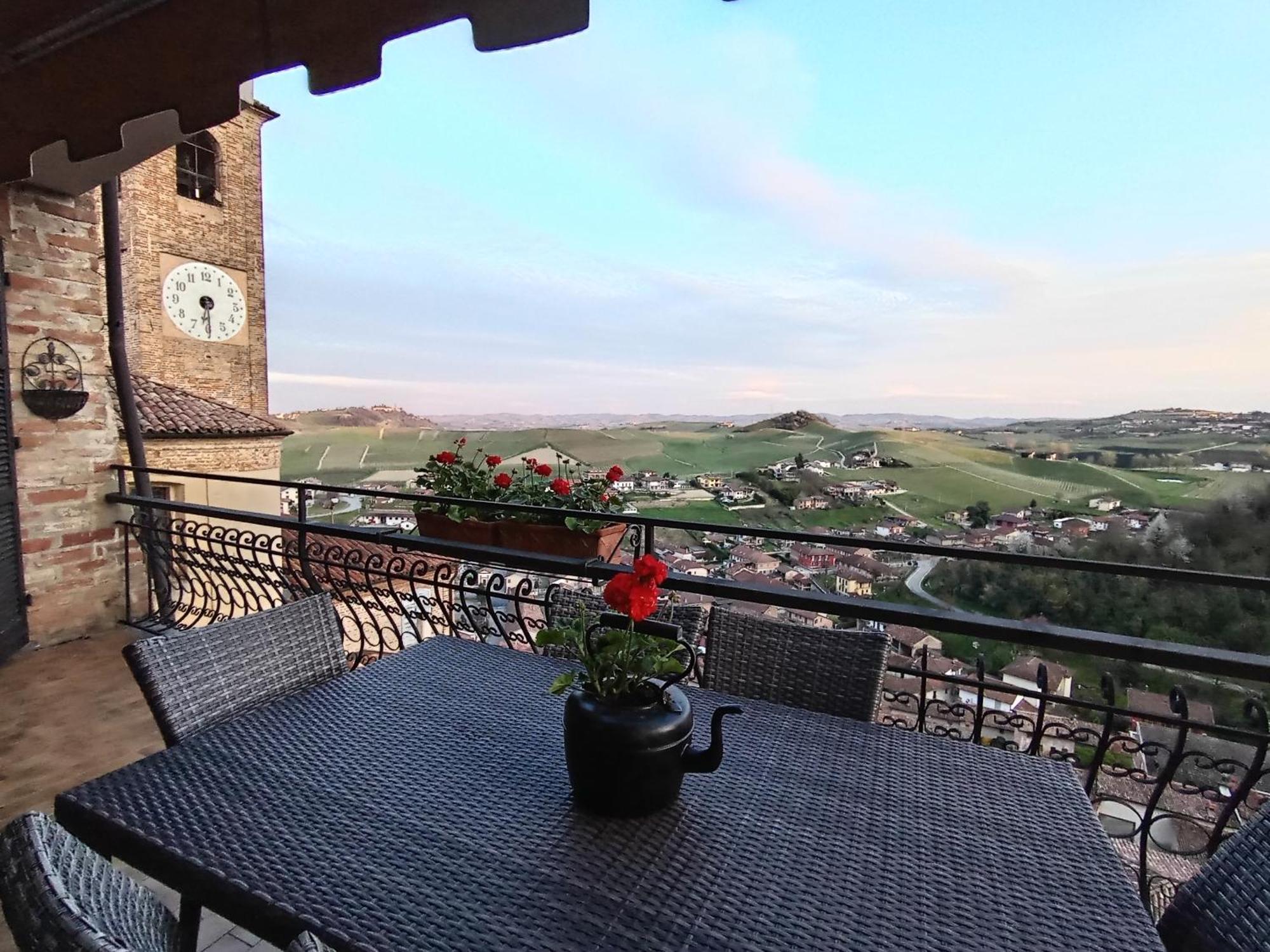Teresa Al Belvedere Rooms&Holidayapartments Camere&Appartamenti Castellinaldo Esterno foto